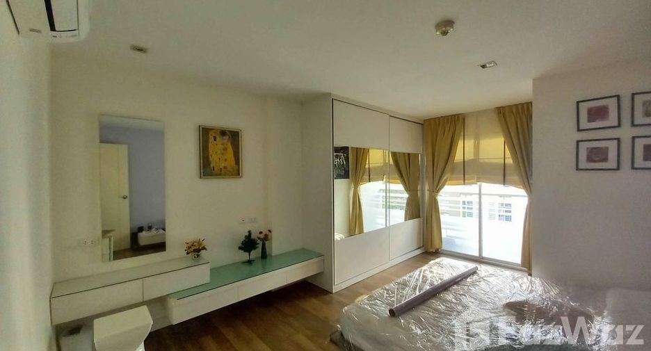 For rent 2 Beds condo in Phra Khanong, Bangkok