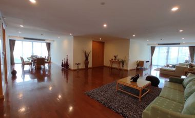 For rent 3 bedrooms condo in Khlong Toei, Bangkok