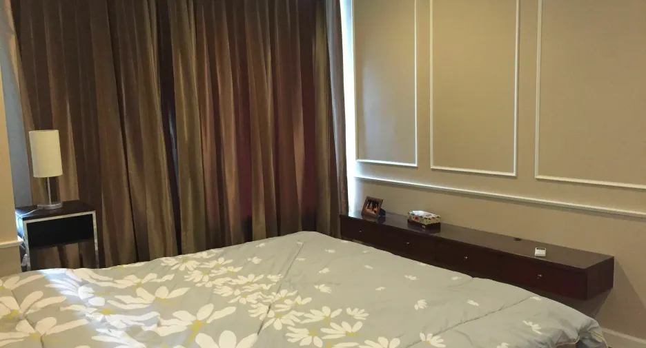 For sale 3 Beds condo in Dusit, Bangkok