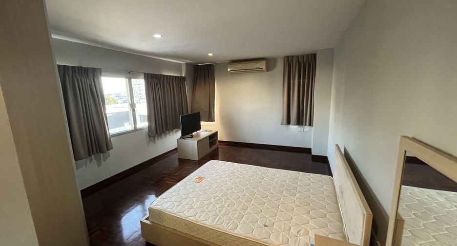 For rent 2 bed apartment in Yan Nawa, Bangkok