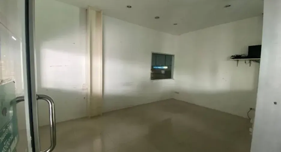 出租 和 出售 仓库 在 Lam Luk Ka, Pathum Thani