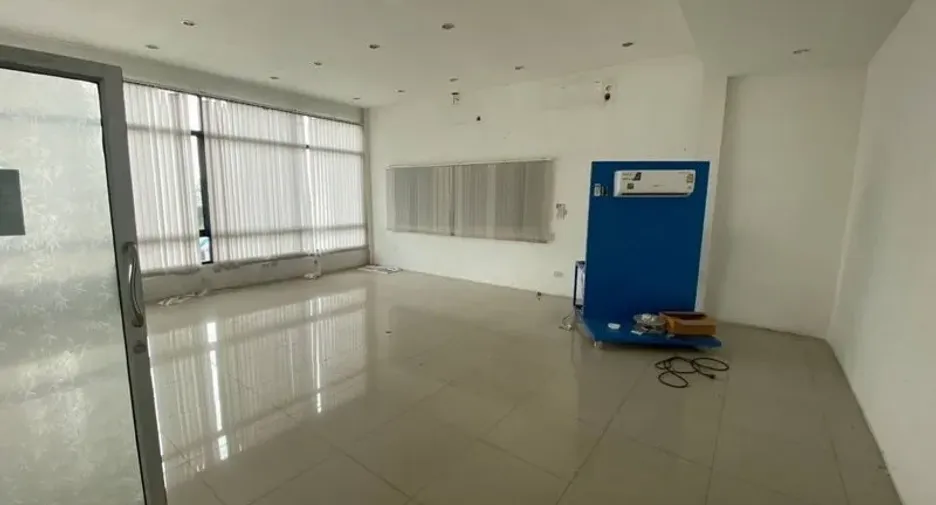 出租 和 出售 仓库 在 Lam Luk Ka, Pathum Thani