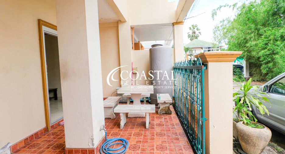 For sale 2 Beds townhouse in East Pattaya, Pattaya