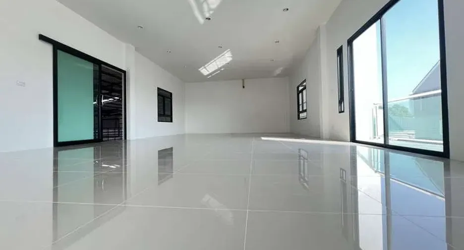 For rent and for sale warehouse in Lam Luk Ka, Pathum Thani