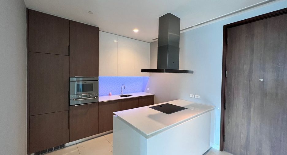 For sale 2 bedrooms condo in Pathum Wan, Bangkok