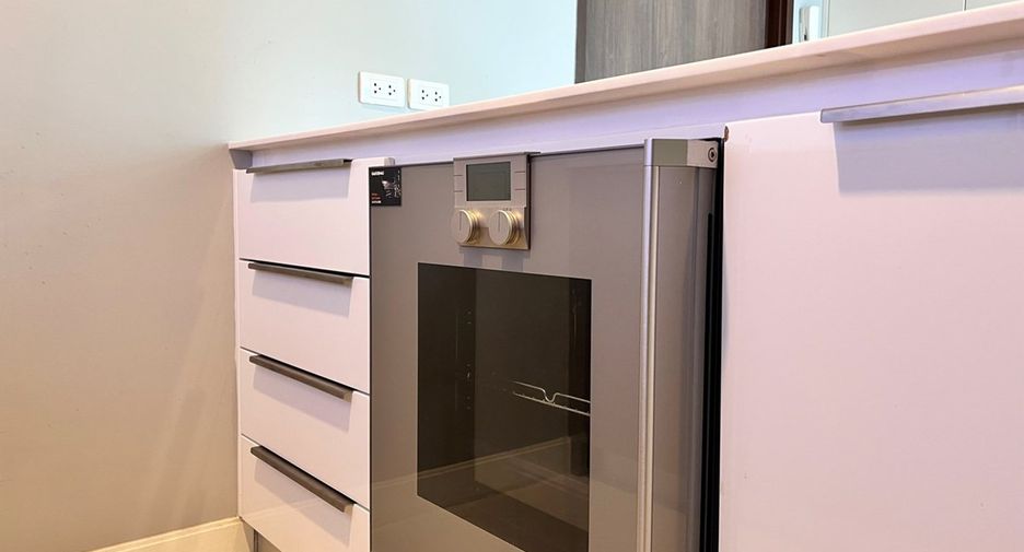 For sale 2 bedrooms condo in Pathum Wan, Bangkok