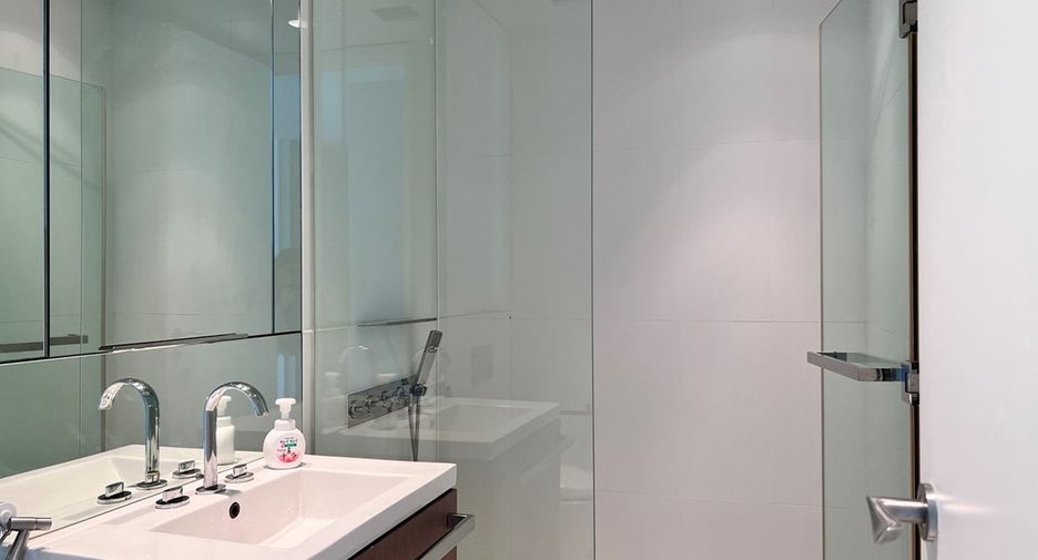 For sale 2 bedrooms condo in Pathum Wan, Bangkok