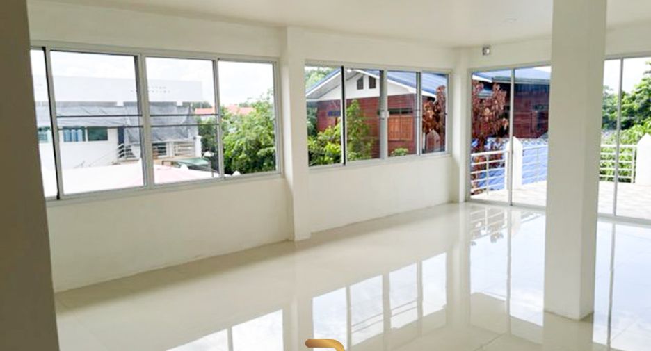 For sale 7 bed villa in Mueang Udon Thani, Udon Thani