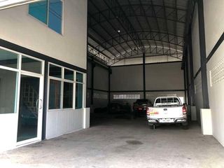 For rent warehouse in Pak Kret, Nonthaburi