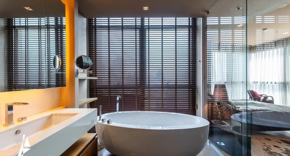 Condo en venta de 3 habitaciones en Sathon, Bangkok
