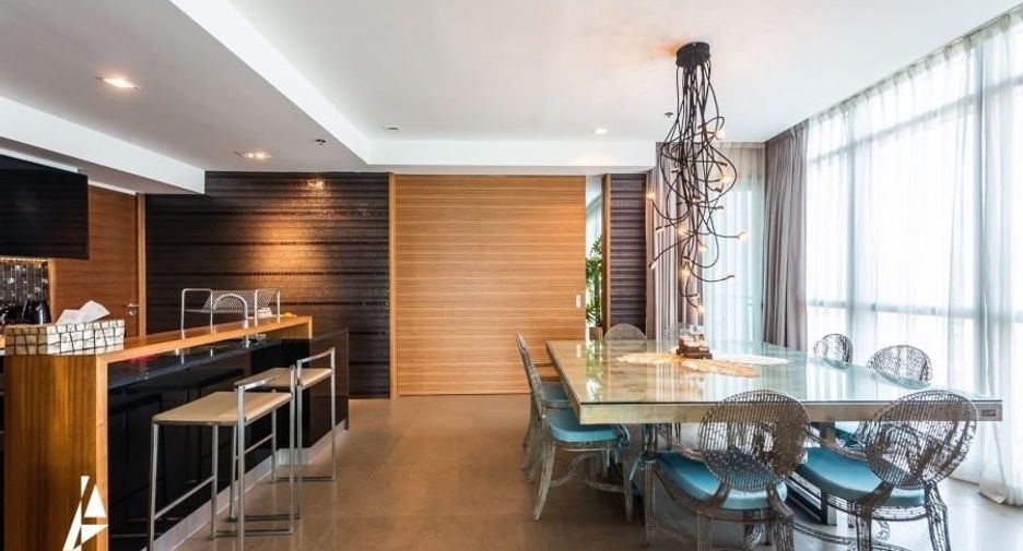 Condo en venta de 3 habitaciones en Sathon, Bangkok