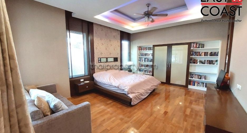 For sale 3 bedrooms house in Sattahip, Chonburi