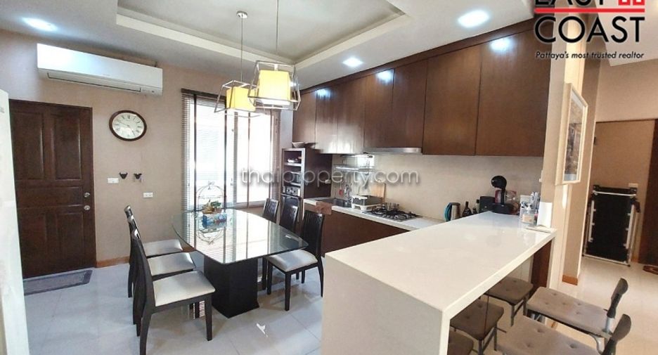For sale 3 bedrooms house in Sattahip, Chonburi
