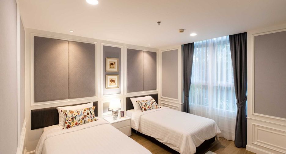 For sale 5 bed condo in Huai Khwang, Bangkok