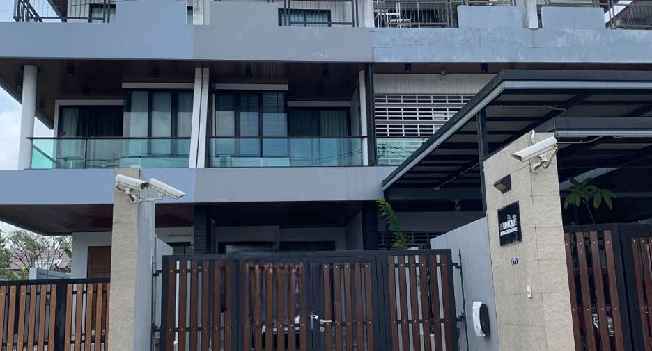 For sale 4 Beds townhouse in Hat Yai, Songkhla