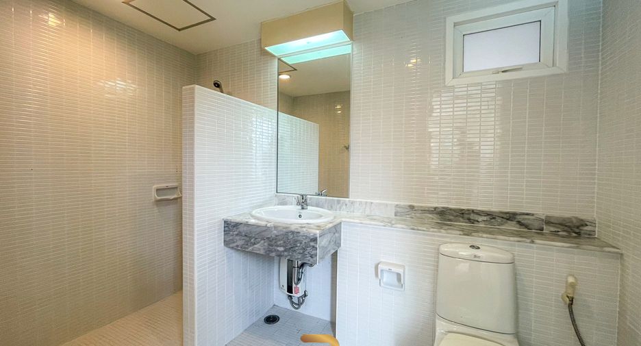 For sale 4 bedrooms condo in Hua Hin, Prachuap Khiri Khan