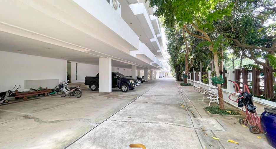 For sale 4 bedrooms condo in Hua Hin, Prachuap Khiri Khan