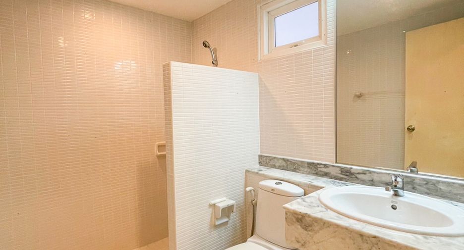 For sale 4 bedrooms condo in Hua Hin, Prachuap Khiri Khan