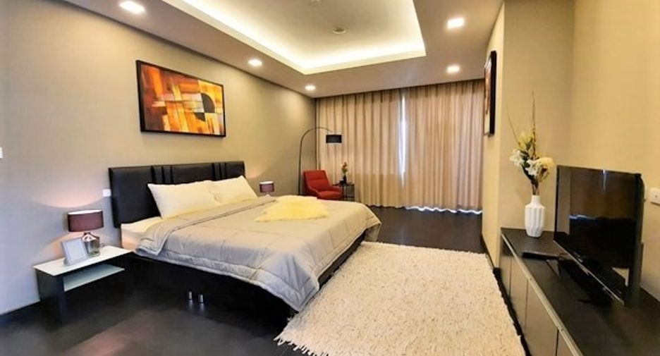 For sale 3 bedrooms condo in Jomtien, Pattaya