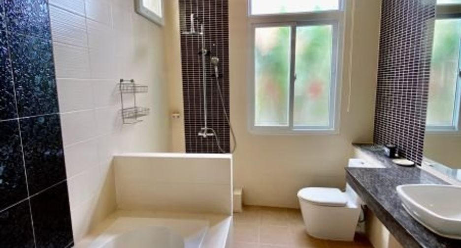 For rent 3 bedrooms house in Bang Lamung, Chonburi