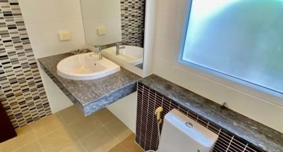 For rent 3 bedrooms house in Bang Lamung, Chonburi