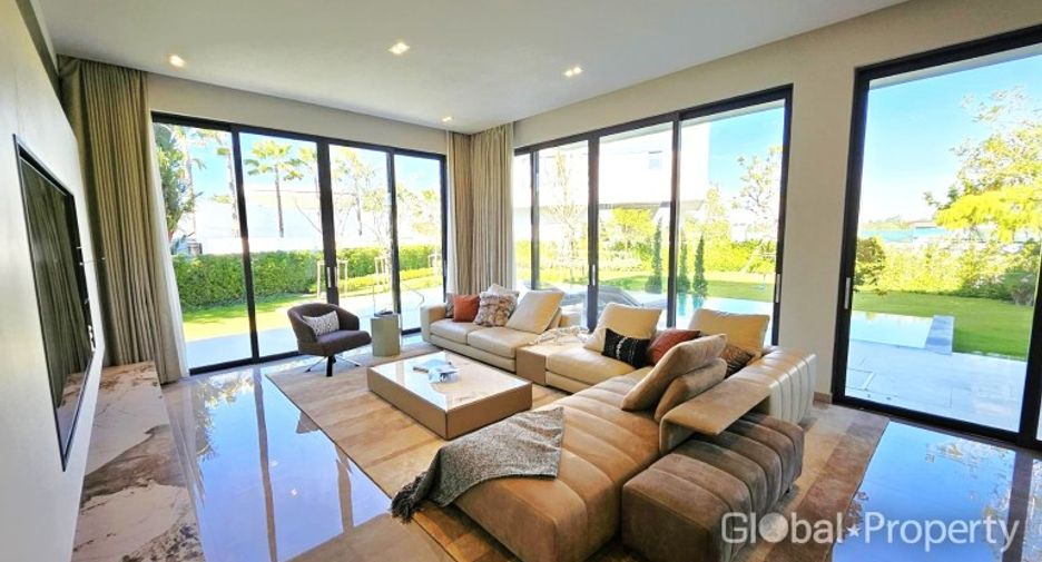 Haus zum Kauf mit 4 Zimmer in Bang Lamung, Chonburi