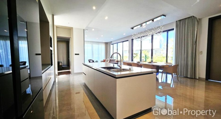 Haus zum Kauf mit 4 Zimmer in Bang Lamung, Chonburi