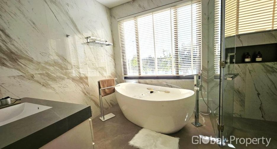 Haus zum Kauf mit 4 Zimmer in Bang Lamung, Chonburi