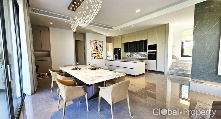 Haus zum Kauf mit 4 Zimmer in Bang Lamung, Chonburi