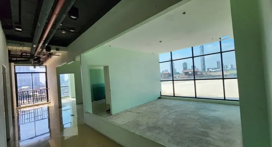 For rent retail Space in Sathon, Bangkok