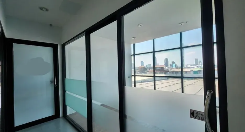For rent retail Space in Sathon, Bangkok