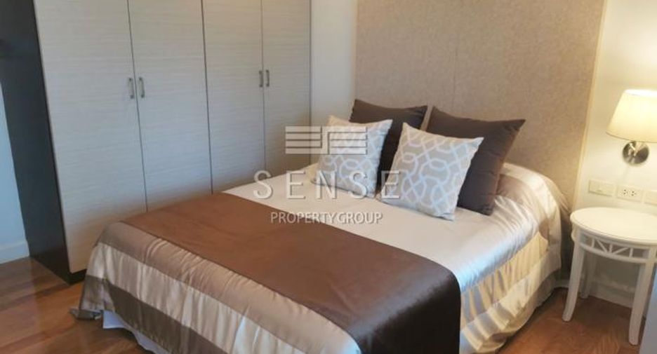 For rent 3 bedrooms condo in Khlong Toei, Bangkok