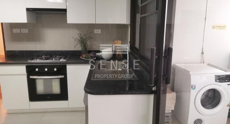 For rent 3 bedrooms condo in Khlong Toei, Bangkok