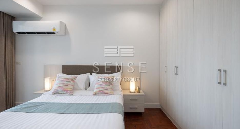 For rent 3 bedrooms condo in Khlong Toei, Bangkok