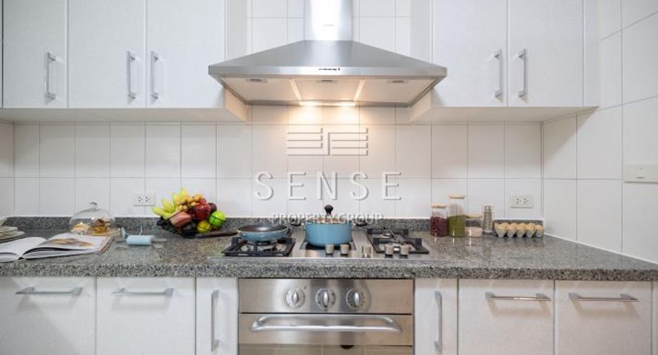 For rent 3 bedrooms condo in Khlong Toei, Bangkok
