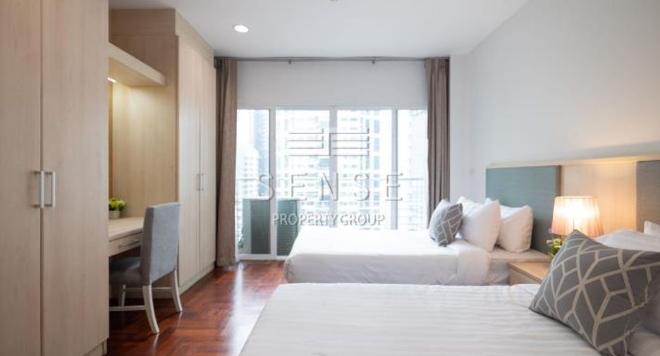 For rent 3 bedrooms condo in Khlong Toei, Bangkok
