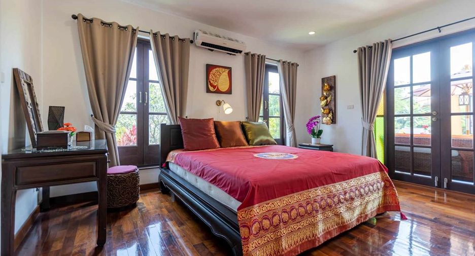 For sale 6 bedrooms house in Hua Hin, Prachuap Khiri Khan