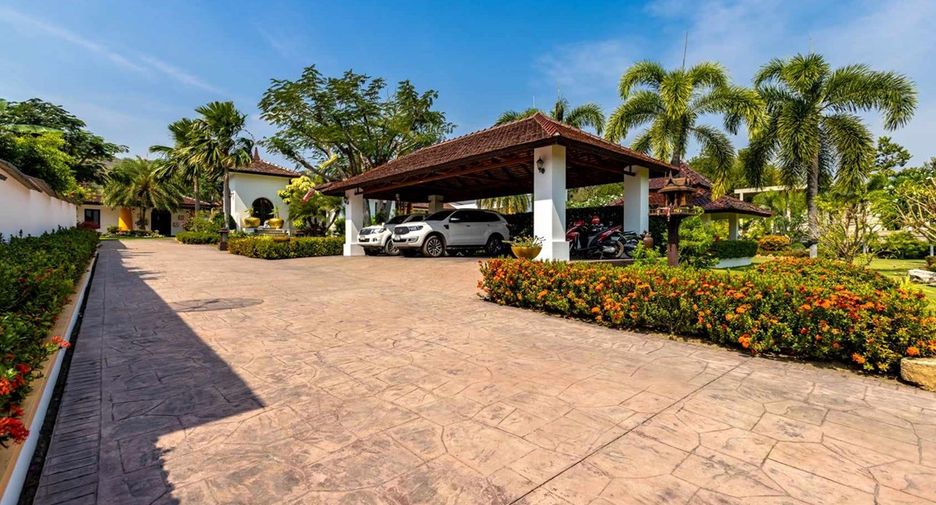 For sale 6 bedrooms house in Hua Hin, Prachuap Khiri Khan