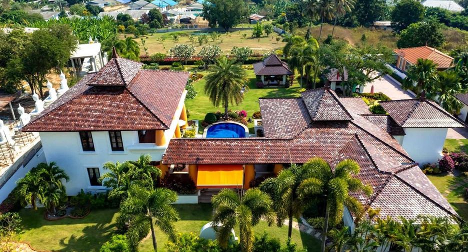 For sale 6 bedrooms house in Hua Hin, Prachuap Khiri Khan