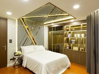 For rent 4 Beds condo in Huai Khwang, Bangkok