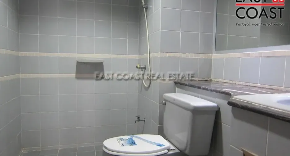 For sale 2 bedrooms condo in Jomtien, Pattaya