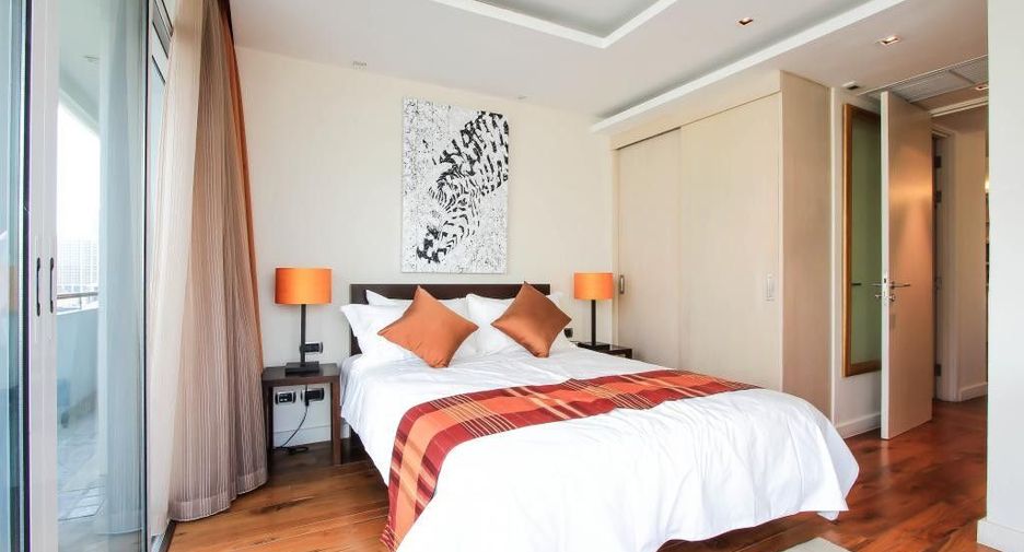 For rent 2 Beds condo in Phaya Thai, Bangkok