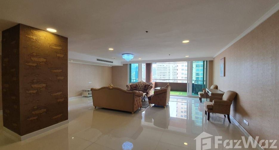 For rent 3 bed condo in Watthana, Bangkok