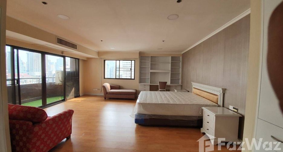 For rent 3 bed condo in Watthana, Bangkok