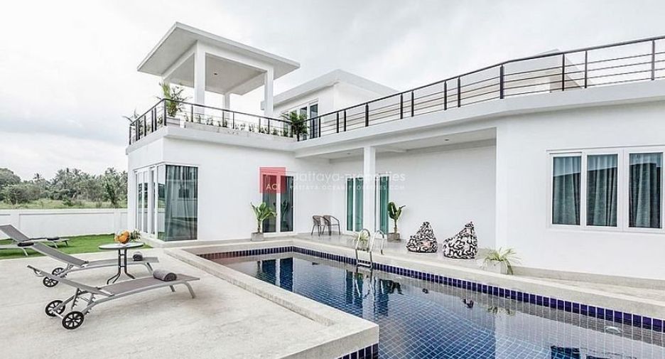 For sale 5 bedrooms house in Bang Lamung, Chonburi