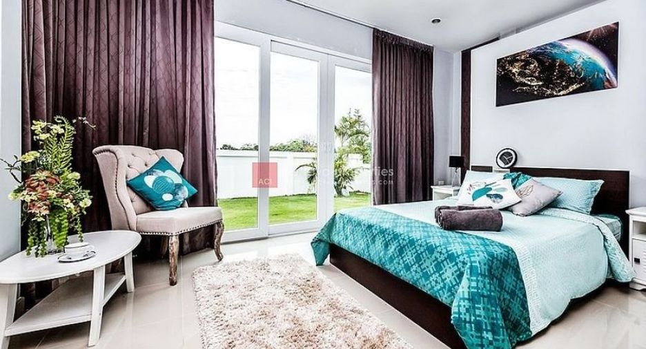 For sale 5 bedrooms house in Bang Lamung, Chonburi