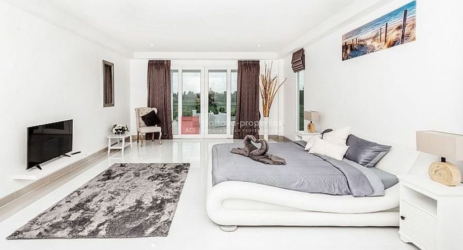 For sale 5 bedrooms house in Bang Lamung, Chonburi