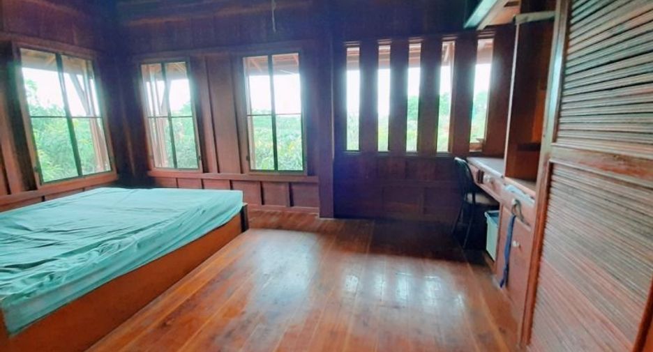 For sale 4 bedrooms house in Li, Lamphun