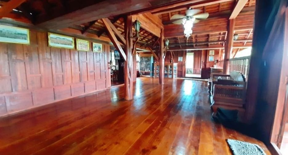 For sale 4 bedrooms house in Li, Lamphun