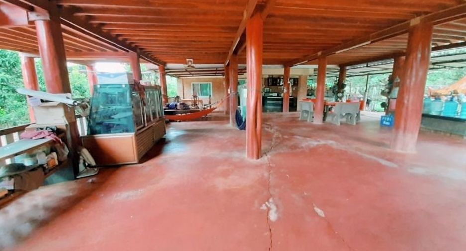 For sale 4 bedrooms house in Li, Lamphun